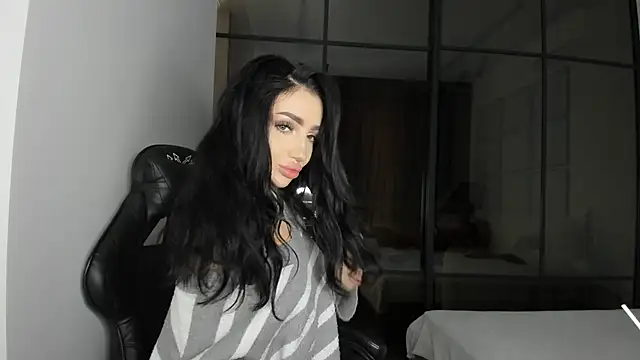 NancyLovee  online show from September 18, 10:28 am