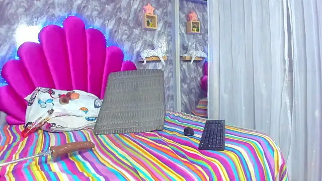 EMMAPARISS online show from January 16, 6:27 pm