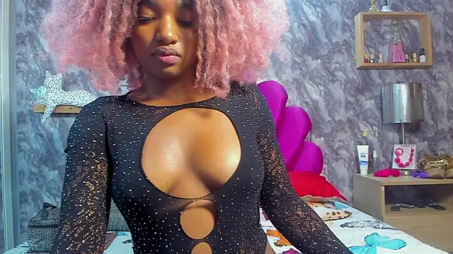 EMMAPARISS online show from October 22, 11:54 am