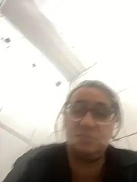 Snapshot of gloria7v05 chatting on March 1, 6:21 pm gloria7v05 online show from March 1, 6:21 pm