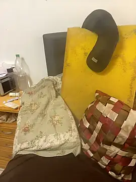 Snapshot of gloria7v05 chatting on March 2, 12:23 pm gloria7v05 online show from March 2, 12:23 pm