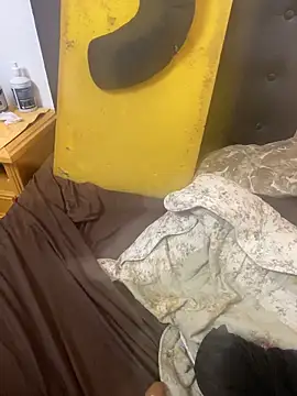 Snapshot of gloria7v05 chatting on March 17, 1:25 pm gloria7v05 online show from March 17, 1:25 pm