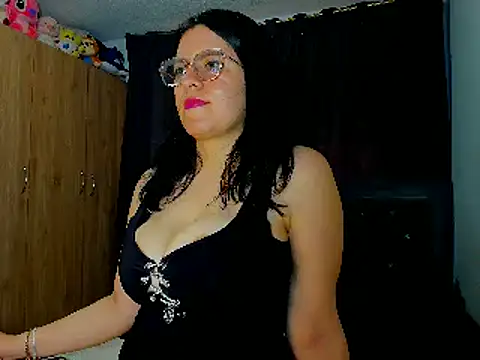 TiffanyDolll   online show from February 5, 10:12 pm