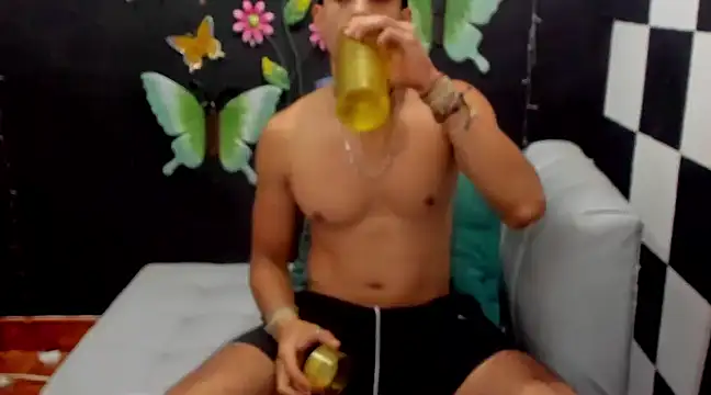 MikeRose94 online show from February 11, 8:52 pm