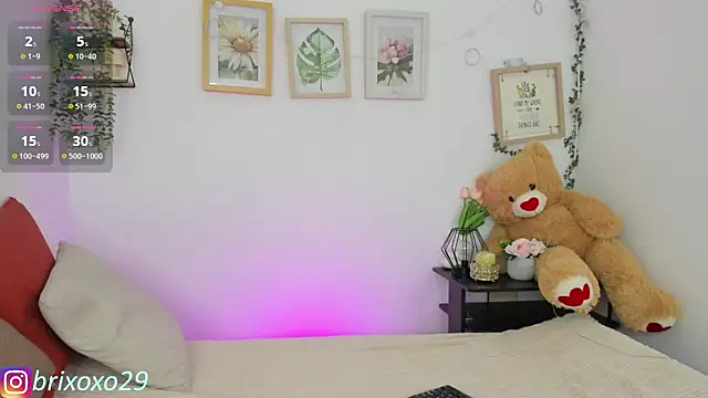 megan 29 online show from July 9, 2:04 am