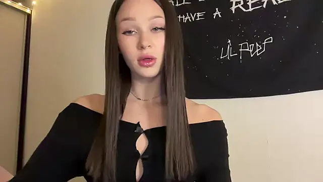 ur molly online show from November 7, 1:00 pm