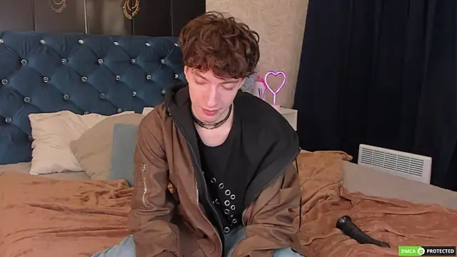 TrevorBenson online show from September 13, 6:18 pm