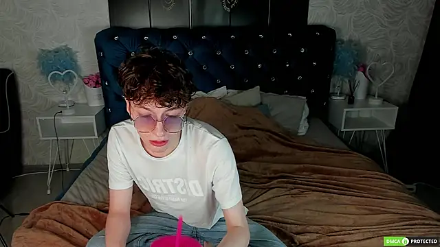 TrevorBenson online show from September 15, 6:08 pm