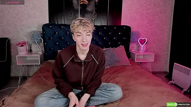 TrevorBenson online show from November 22, 3:27 am