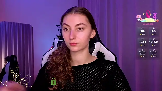 lady curls online show from December 14, 8:57 pm