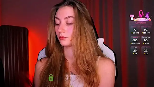 Snapshot of lady_curls chatting on February 12, 11:11 pm lady curls online show from February 12, 11:11 pm