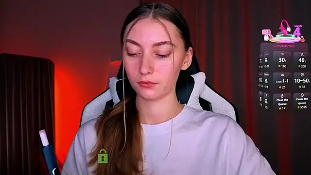 Snapshot of lady_curls chatting on February 14, 9:55 pm lady curls online show from February 14, 9:55 pm