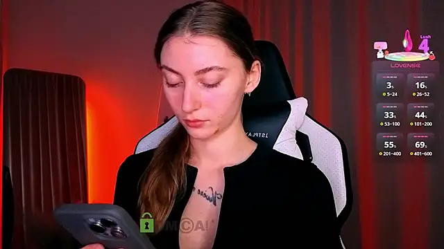 Snapshot of lady_curls chatting on February 20, 11:49 pm lady curls online show from February 20, 11:49 pm