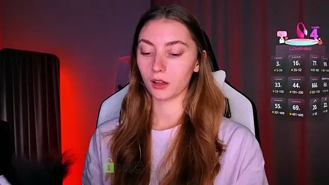 Snapshot of lady_curls chatting on February 26, 11:15 pm lady curls online show from February 26, 11:15 pm