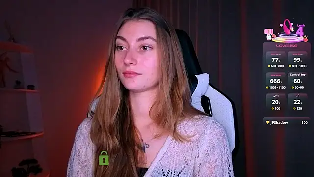 Snapshot of lady_curls chatting on March 2, 10:38 pm lady curls online show from March 2, 10:38 pm