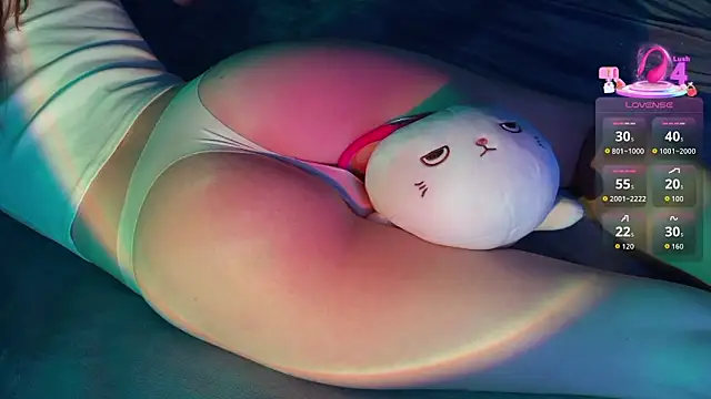 Snapshot of lady_curls chatting on March 7, 6:05 pm lady curls online show from March 7, 6:05 pm