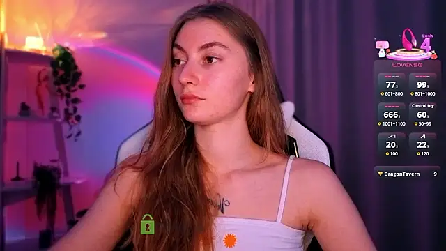 Snapshot of lady_curls chatting on March 14, 11:21 pm lady curls online show from March 14, 11:21 pm