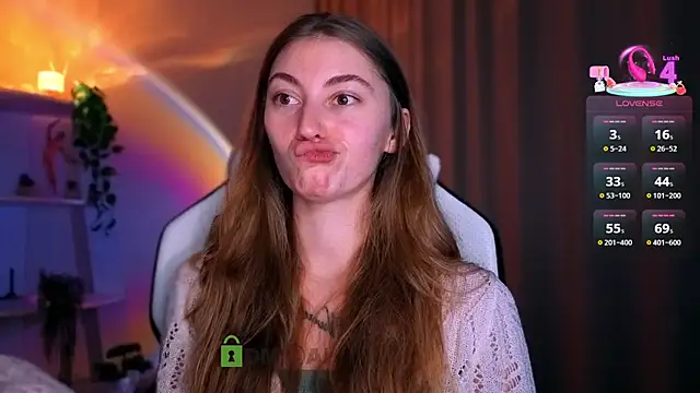 Snapshot of lady_curls chatting on March 15, 11:00 pm lady curls online show from March 15, 11:00 pm