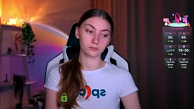 Snapshot of lady_curls chatting on March 16, 10:58 pm lady curls online show from March 16, 10:58 pm