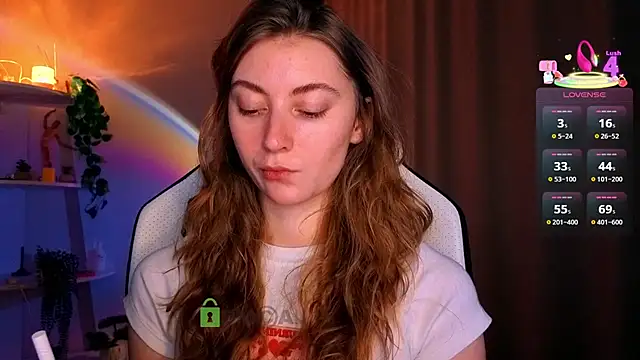 Snapshot of lady_curls chatting on March 25, 11:11 pm lady curls online show from March 25, 11:11 pm