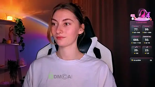 Snapshot of lady_curls chatting on March 28, 11:15 pm lady curls online show from March 28, 11:15 pm