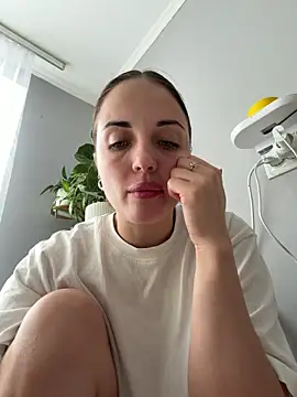 Snapshot of AmiLavs chatting on March 2, 10:00 am AmiLavs online show from March 2, 10:00 am