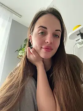 Snapshot of AmiLavs chatting on March 3, 9:59 am AmiLavs online show from March 3, 9:59 am