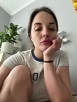 Snapshot of AmiLavs chatting on March 15, 9:59 am AmiLavs online show from March 15, 9:59 am