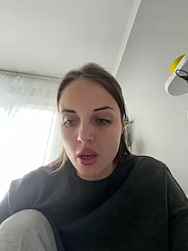 Snapshot of AmiLavs chatting on April 1, 11:55 am AmiLavs online show from April 1, 11:55 am