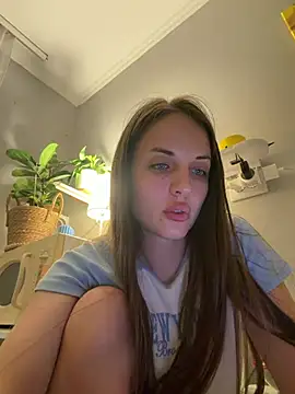 Snapshot of AmiLavs chatting on June 24, 8:52 pm AmiLavs online show from June 24, 8:52 pm