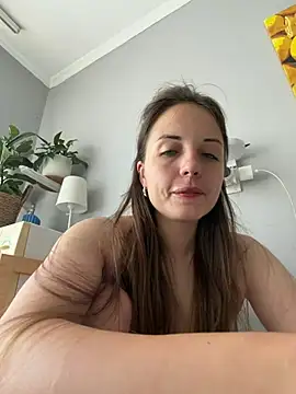 Snapshot of AmiLavs chatting on July 7, 10:41 am AmiLavs online show from July 7, 10:41 am
