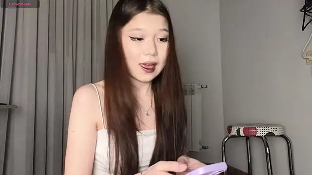 hoshina sayeri online show from November 22, 8:08 pm