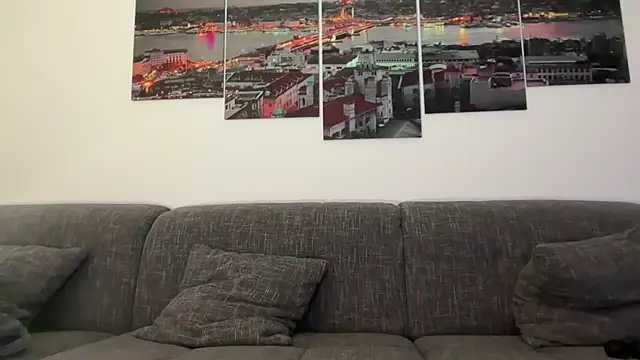 EmilyWi  online show from February 18, 1:10 am