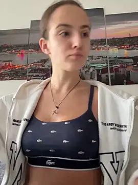 EmilyWi  online show from October 6, 2:47 pm