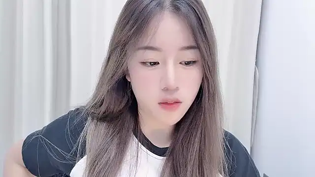 chloe-01 online show from December 3, 12:16 pm