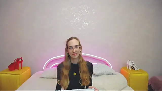 KlaryBrait online show from January 21, 9:35 am