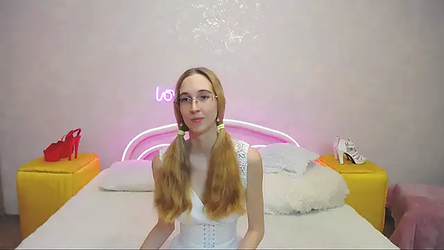 KlaryBrait online show from January 27, 10:16 am