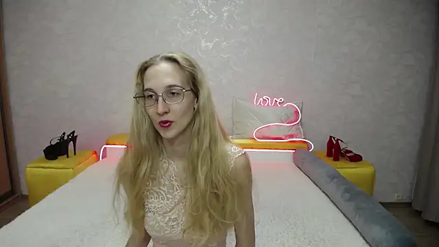 KlaryBrait online show from November 21, 9:30 am