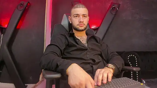 MaximusDick1  online show from September 20, 3:29 am