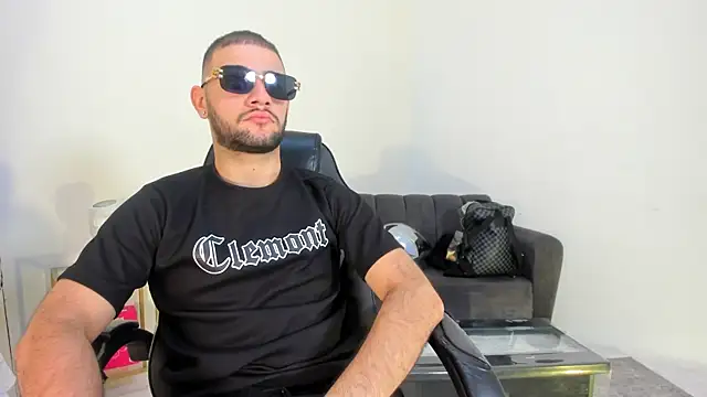 MaximusDick1  online show from July 26, 12:12 pm