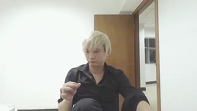 Snapshot of clisssx chatting on January 4, 11:11 am clisssx online show from January 4, 11:11 am