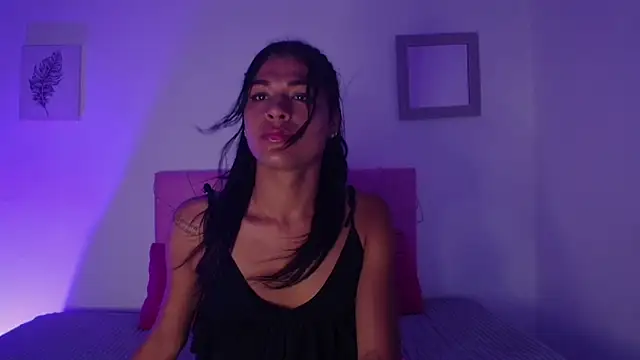 issa kitty online show from March 20, 4:20 pm
