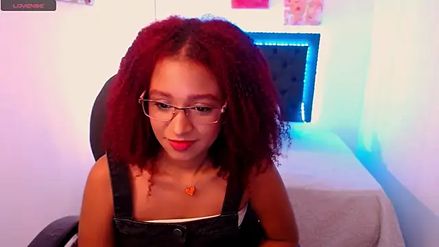 Lorena Vieira  online show from January 18, 6:53 pm