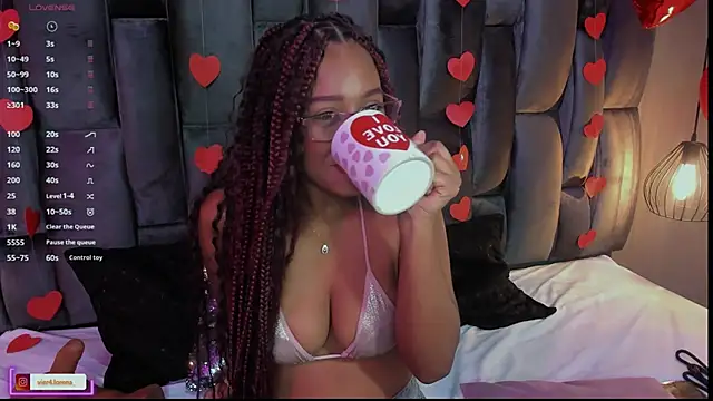 Lorena Vieira  online show from February 13, 10:54 pm