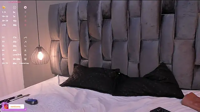 Lorena Vieira  online show from February 23, 10:53 pm