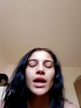 Snapshot of Virgin_Pussy_Love chatting on June 25, 1:59 pm Virgin Pussy Love online show from June 25, 1:59 pm