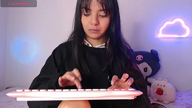 sofi soft  online show from November 11, 6:08 pm