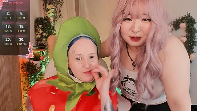 mei honey  online show from December 13, 8:04 pm