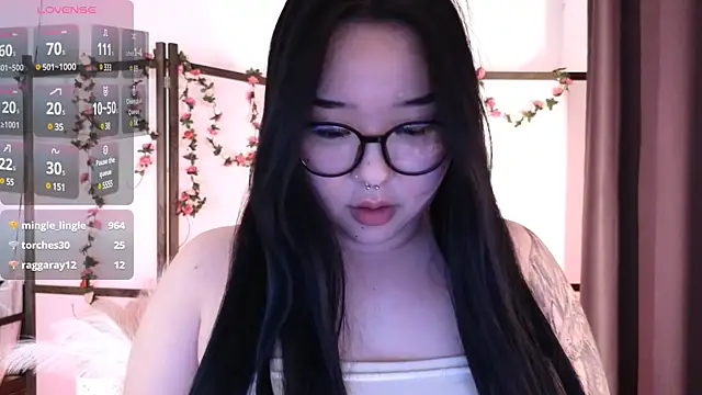 mei honey  online show from March 1, 5:49 pm