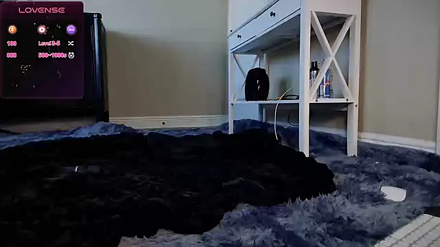 Snapshot of Brooklyn_Bee chatting on January 19, 9:34 pm Brooklyn Bee online show from January 19, 9:34 pm